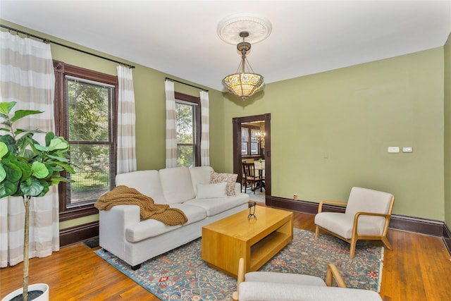 658 20th St, Des Moines, IA 50314 - living room with wood finished floors