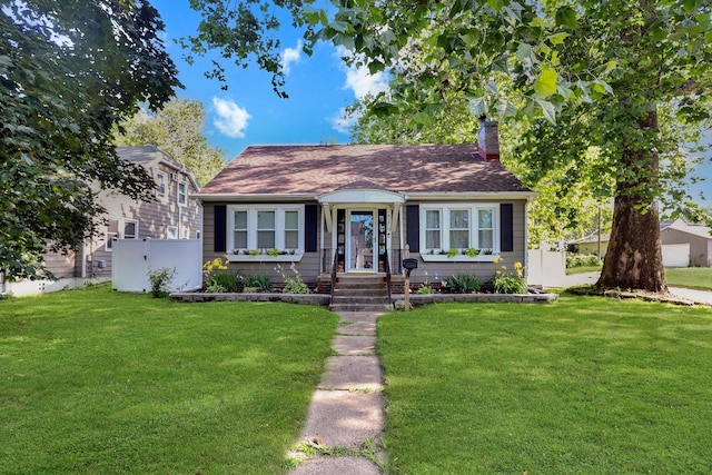 618 Arthur Ave, Des Moines, IA 50313 - view of front of property with a chimney