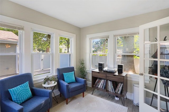 618 Arthur Ave, Des Moines, IA 50313 - home office featuring wood finished floors and baseboards