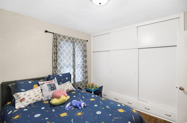 618 Arthur Ave, Des Moines, IA 50313 - bedroom with a closet