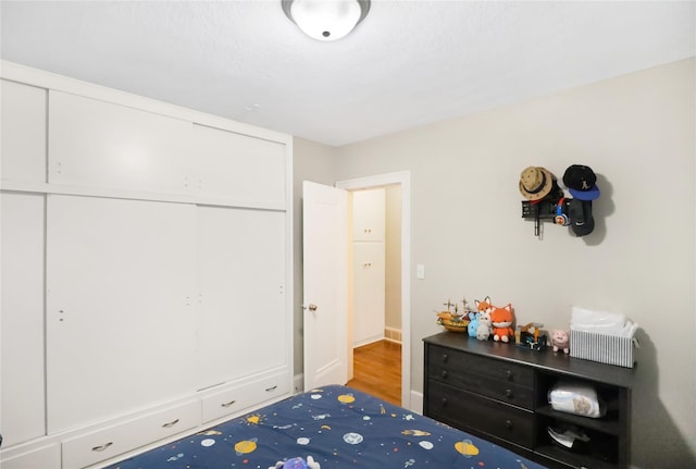618 Arthur Ave, Des Moines, IA 50313 - bedroom featuring a closet