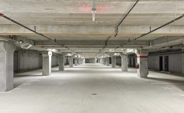9065 Bishop Dr Unit 314, West Des Moines, IA 50266 - view of parking deck
