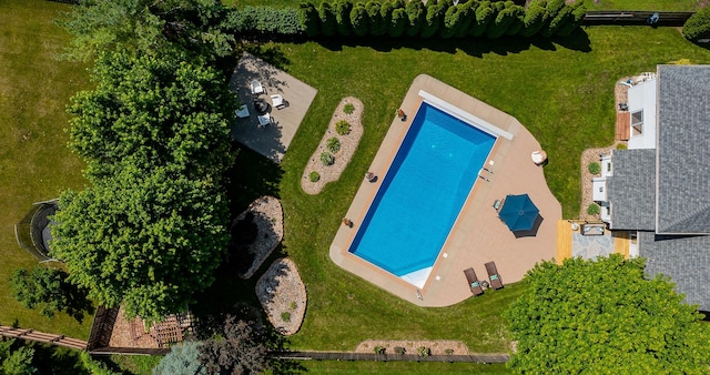 2507 135th St, Urbandale, IA 50323 - aerial view of a pool