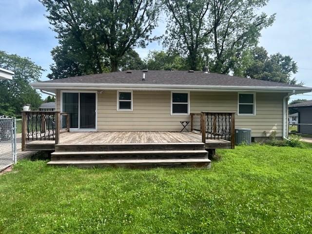 3412 Crestmoor Pl, Des Moines, IA 50310 - rear view of house with a wooden deck