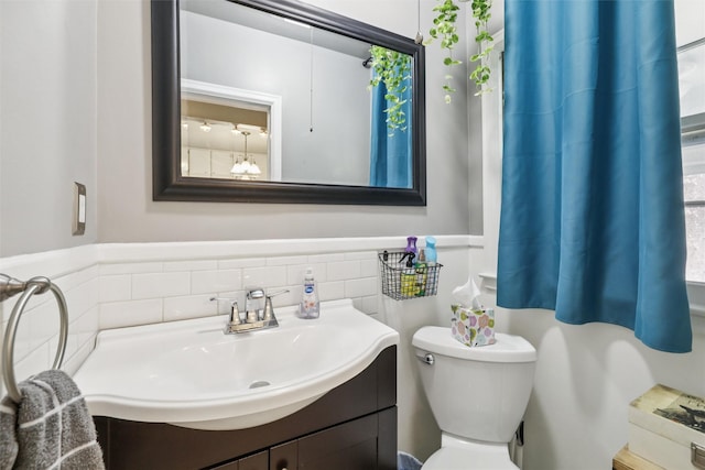 3923 Maquoketa Dr, Des Moines, IA 50311 - bathroom featuring vanity and toilet