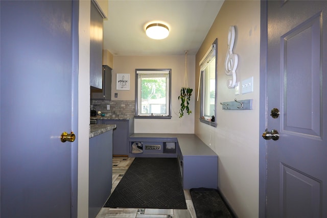 3600 Brinkwood Rd, Des Moines, IA 50310 - view of doorway