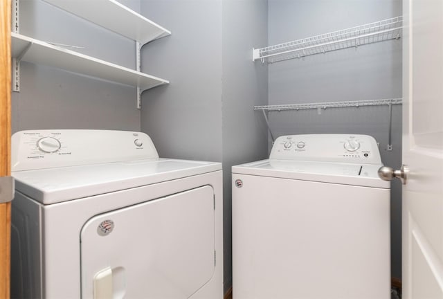 1115 Fieldstone Ln, Pleasant Hill, IA 50327 - laundry room with separate washer and dryer
