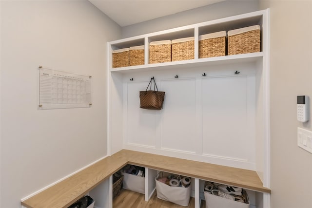 17965 Hammontree Cir, Clive, IA 50325 - view of mudroom