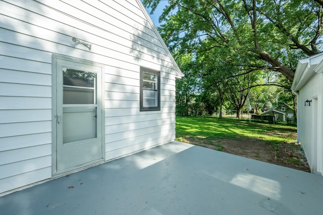 1205 Elder Ln, Des Moines, IA 50315 - view of patio / terrace