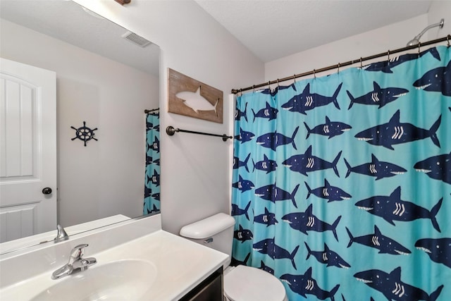 3504 Hawthorn Dr SW, Bondurant, IA 50035 - full bathroom with vanity and a shower with curtain