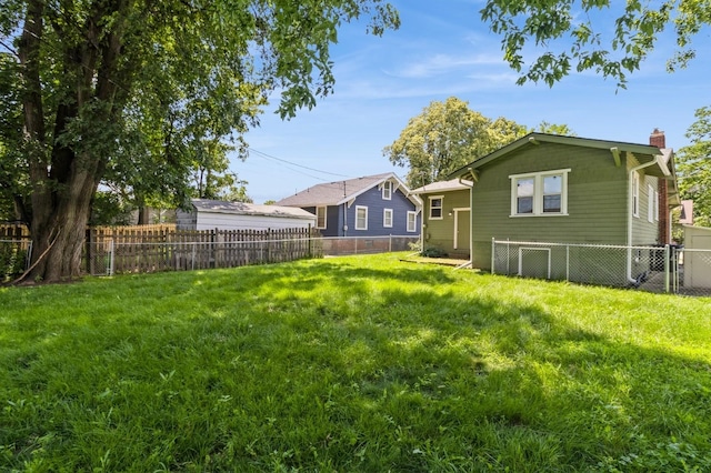 849 39th St, Des Moines, IA 50312 - view of fenced backyard