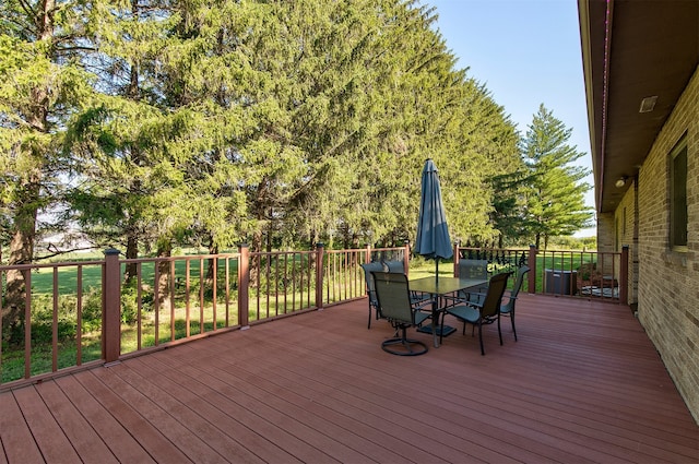 122 G76 Hwy, Lacona, IA 50139 - deck featuring outdoor dining area
