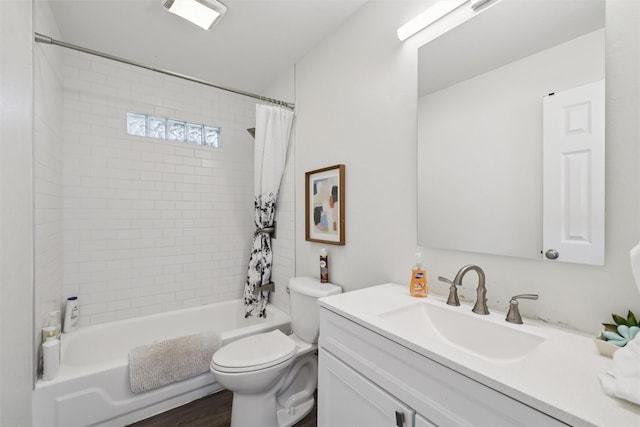 3025 Dean Ave, Des Moines, IA 50317 - bathroom with vanity and shower / tub combo