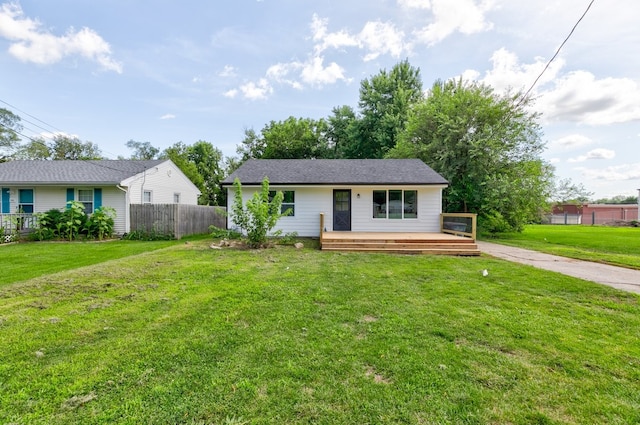 1437 E Pleasant View Dr, Des Moines, IA 50320 - view of front facade featuring a wooden deck
