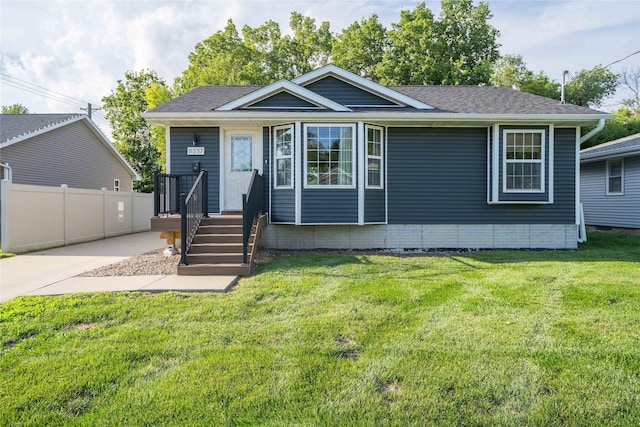 6217 Welker Ave, Des Moines, IA 50312 - view of front of house with roof with shingles
