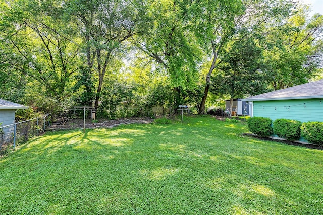 2525 27th Pl, Des Moines, IA 50310 - view of fenced backyard