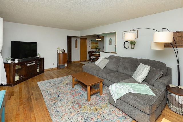 2525 27th Pl, Des Moines, IA 50310 - living room with wood finished floors and baseboards