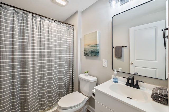 4315 E 48th St, Des Moines, IA 50317 - bathroom featuring vanity and a shower with shower curtain