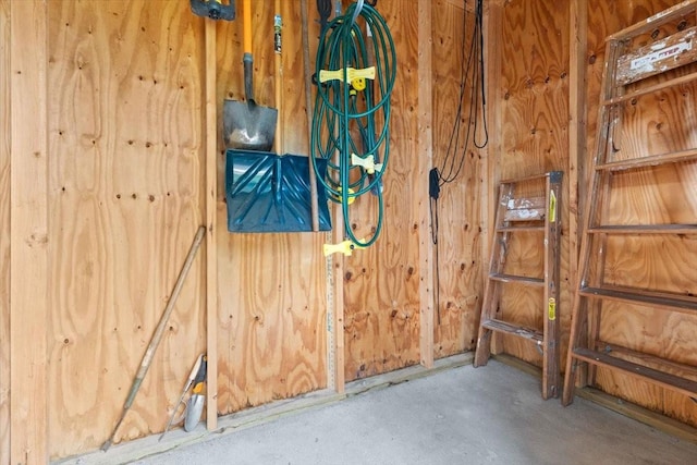 827 SW 46th St, Ankeny, IA 50023 - view of stable