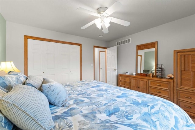 827 SW 46th St, Ankeny, IA 50023 - bedroom featuring a closet and a ceiling fan