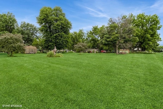 644 N 43rd St, Cumming, IA 50061 - view of green lawn