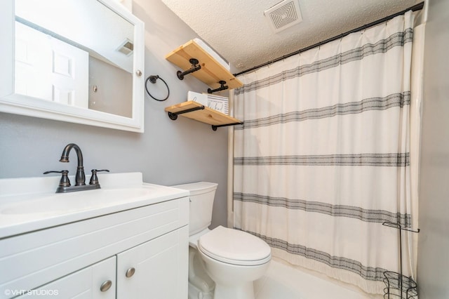 500 NW Valley View Dr, Grimes, IA 50111 - full bathroom featuring vanity, a textured ceiling, and a shower with curtain