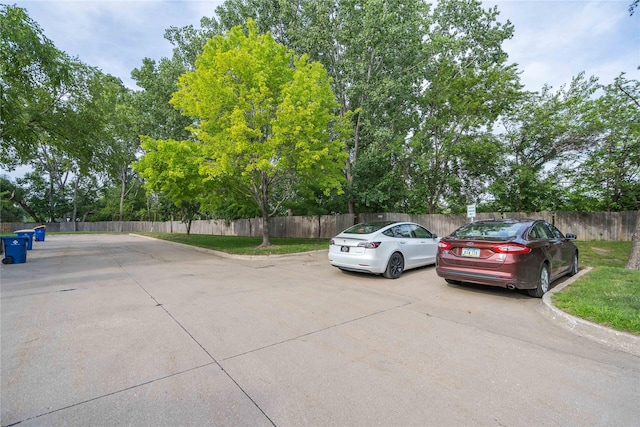 150 S Prairie View Dr Unit 601, West Des Moines, IA 50266 - view of uncovered parking lot