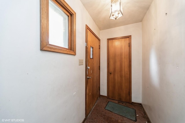 7012 Sunrise Blvd, Windsor Heights, IA 50324 - entryway with baseboards