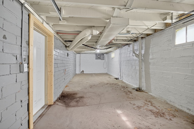 1728 NW Dr, Des Moines, IA 50310 - view of basement