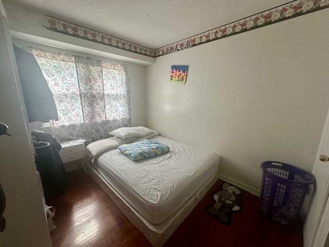3923 15th St, Des Moines, IA 50313 - bedroom with wood finished floors