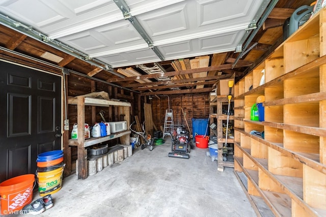 3411 61st St, Des Moines, IA 50322 - view of garage