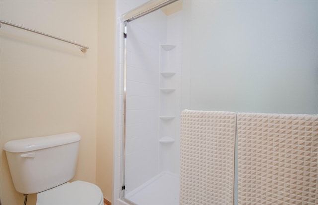 5925 Ep True Pkwy Unit 36, West Des Moines, IA 50266 - bathroom featuring a shower stall
