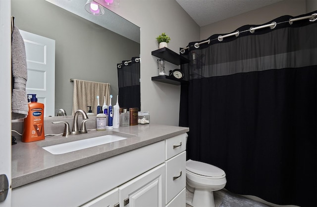 685 Indian Ridge Dr, Waukee, IA 50263 - bathroom featuring vanity, a shower with curtain, and a textured ceiling