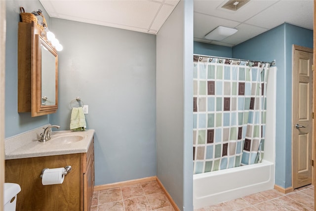 7 Hobart Pl, Grinnell, IA 50112 - bathroom with vanity and shower / tub combo