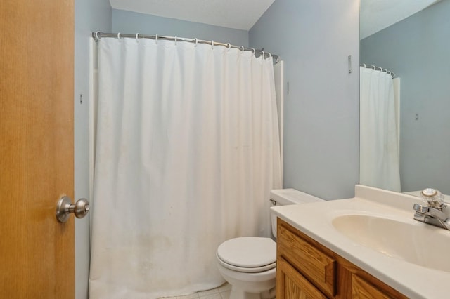 681 63rd St, West Des Moines, IA 50266 - full bath with vanity, tile patterned flooring, and a shower with shower curtain