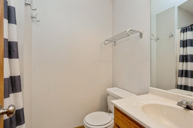 681 63rd St, West Des Moines, IA 50266 - bathroom featuring vanity and a shower with curtain