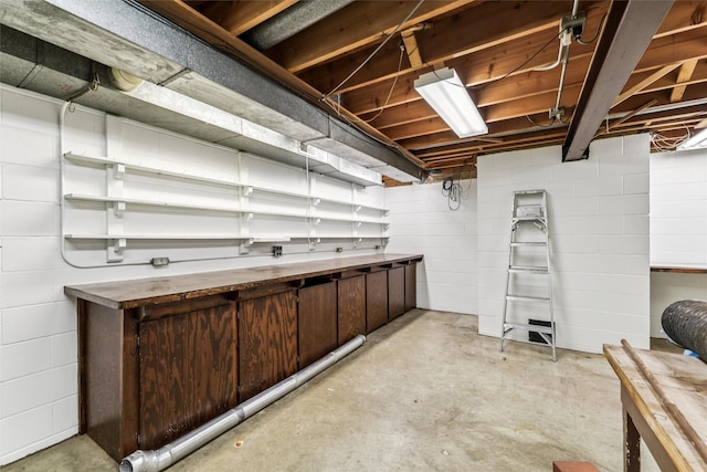 6542 Washington Ave, Windsor Heights, IA 50324 - basement with concrete block wall