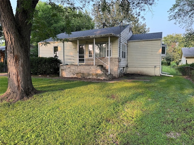 3419 E 37th St, Des Moines, IA 50317 - bungalow with a shingled roof