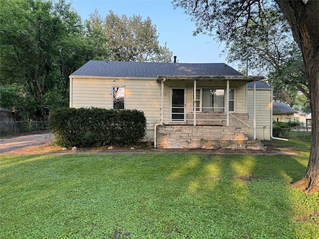 3419 E 37th St, Des Moines, IA 50317 - view of bungalow