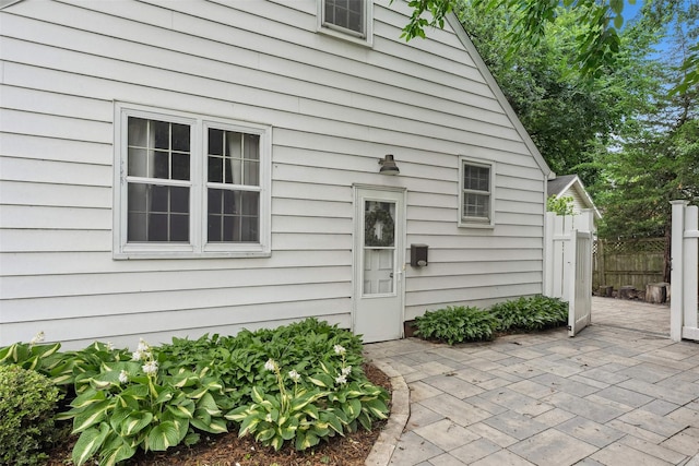 4004 Franklin Ave, Des Moines, IA 50310 - property entrance with a patio
