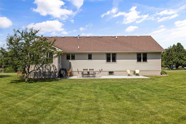 9421 NE 28th Ct, Ankeny, IA 50021 - rear view of house featuring a patio area and a lawn