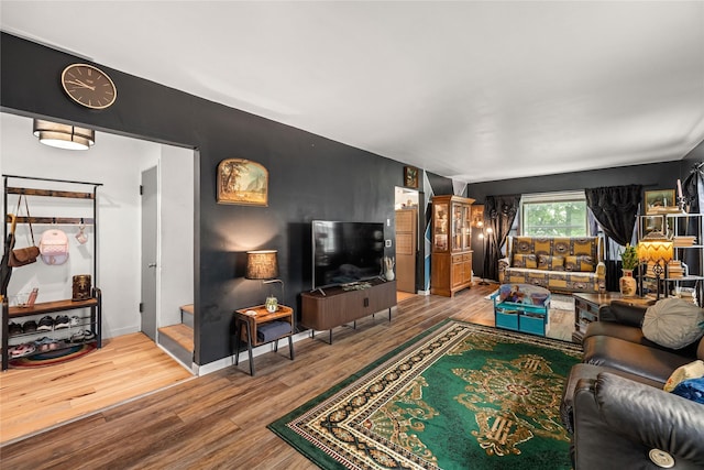 1416 Clinton Ave, Des Moines, IA 50313 - living area featuring wood finished floors