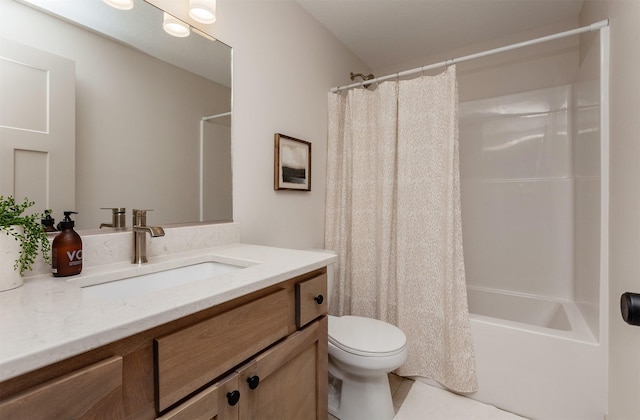 519 16th Avenue Ct SE, Altoona, IA 50009 - full bathroom featuring vanity and shower / tub combo with curtain