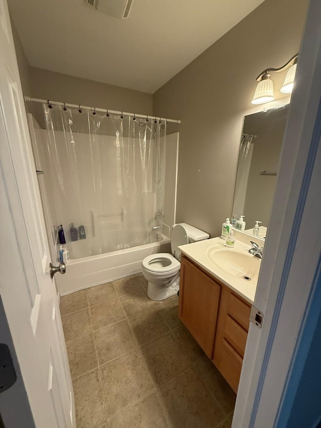 244 4th Ave W, Grinnell, IA 50112 - full bath featuring vanity and shower / bathtub combination with curtain
