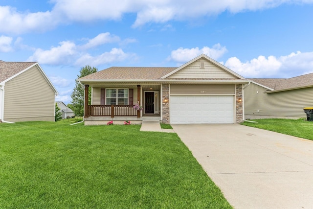 1870 SE Oxford Dr, Waukee, IA 50263 - ranch-style home with covered porch, a garage, a front yard, and concrete driveway