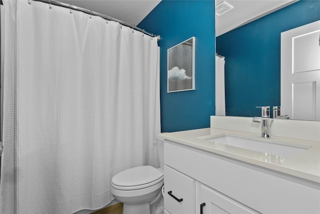 1375 SE Parkview Crossing Dr, Waukee, IA 50263 - full bathroom featuring vanity and a shower with curtain