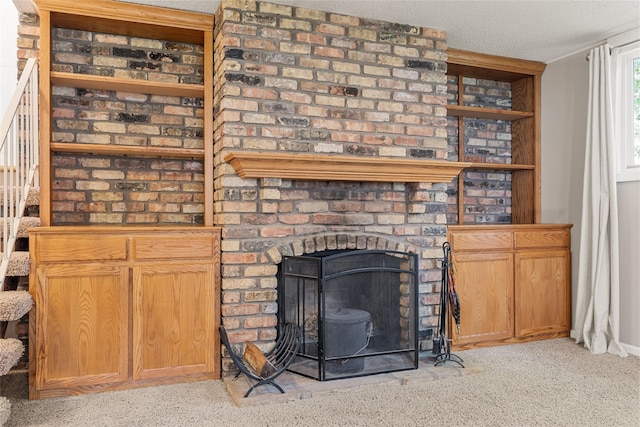 7005 Surrey Dr NE, Cedar Rapids, IA 52402 - detailed view of carpet floors
