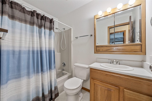 7005 Surrey Dr NE, Cedar Rapids, IA 52402 - full bathroom with shower / bath combo with shower curtain, vanity, and a textured ceiling