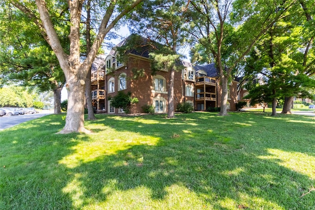 1410 20th St Unit 20, West Des Moines, IA 50265 - view of green lawn