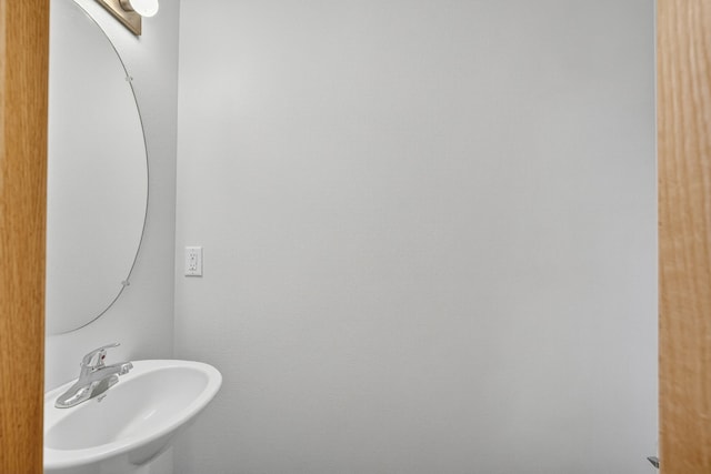 8302 Westown Pkwy Unit 7106, West Des Moines, IA 50266 - bathroom with a sink